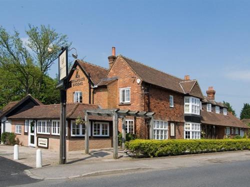 The Percy Arms Hotel กิลด์ฟอร์ด ภายนอก รูปภาพ